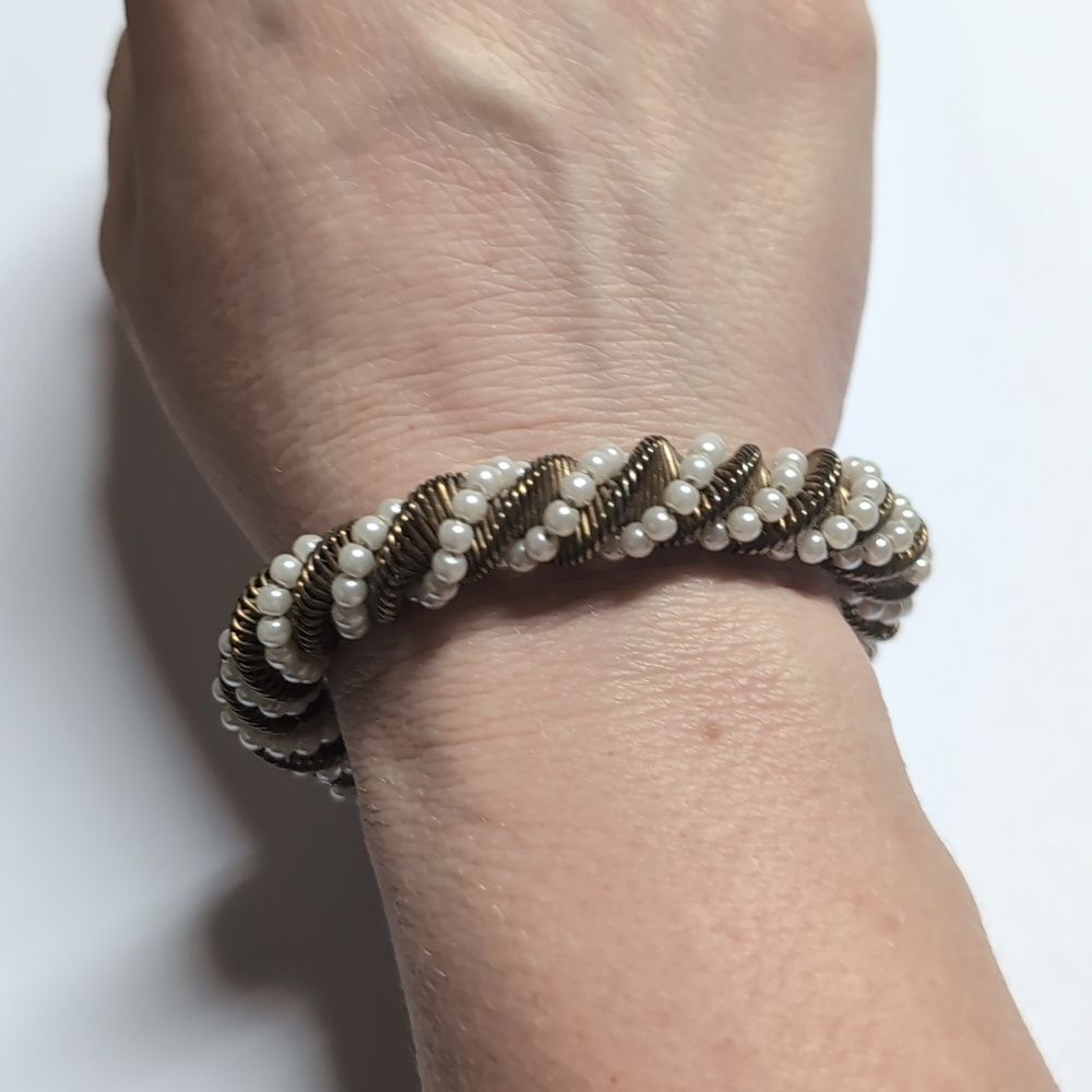 219 Vintage Gold and Pearl Beaded Bangle Bracelet‎